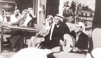 ومع المطرب عبداللطيف الكويتي