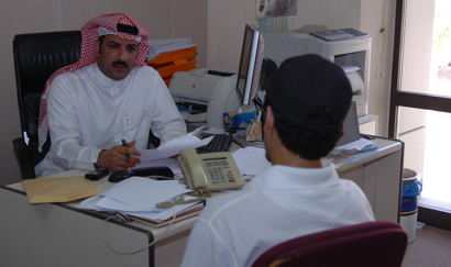 u0627u0644u0642u0627u0635u0631 u0645u062au062du062fu062bu0627 u0627u0644u0649 u0627u0644u0632u0645u064au0644 u0633u0644u064au0645u0627u0646 u0627u0644u0633u0639u064au062fu064a    