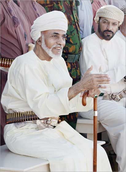 السلطان قابوس ... قائد النهضة العمانية