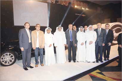 مسؤولو الشركة خلال إطلاق السيارة الجديدة 