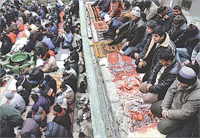 u0645u0633u0644u0645u0648 u0627u0644u062cu0628u0644 u0627u0644u0623u0633u0648u062f u064au062du064au0648u0646 u0627u0644u0630u0643u0631u0649 u0627u0644u0645u0626u0629 u0644u0627u0636u0637u0647u0627u062fu0647u0645