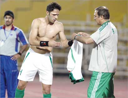 محمد جراغ طلب خلع فانيلة العربي