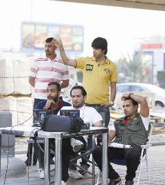 متابعة من المخرج نعمان ومساعديه أحمد ومنصور