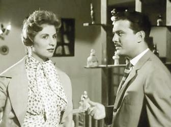 مع صباح في مشهد من فيلم «الرجل الثاني»