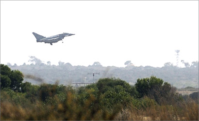 u0645u0642u0627u062au0644u0629 u0628u0631u064au0637u0627u0646u064au0629 u0645u0646 u0646u0648u0639 u00abu062au0627u064au0641u0648u0646u00bb u062au0647u0628u0637 u0641u064a u0642u0627u0639u062fu0629 u0623u0643u0631u0648u062au064au0631u064a u0627u0644u0628u0631u064au0637u0627u0646u064au0629 u0641u064a u0642u0628u0631u0635 ( u0623 u0628) 