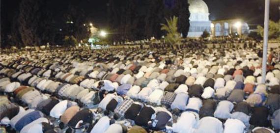 السجود يحمي العمود الفقري