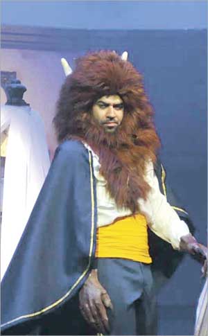 ... وبشار الوحش