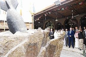 u0627u0644u0648u0632u064au0631 u0627u0644u0647u0648u0644u0646u062fu064a u062eu0644u0627u0644 u062cu0648u0644u062au0647 u0641u064a u0627u0644u0645u062au062du0641t (u062au0635u0648u064au0631 u0637u0627u0631u0642 u0639u0632 u0627u0644u062fu064au0646)