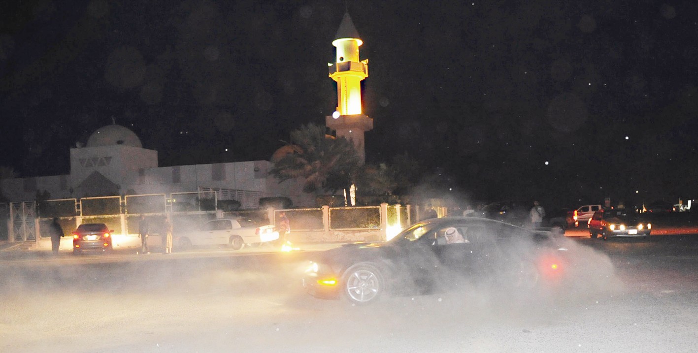 «تقحيص» في ساحة مسجد الفتوح