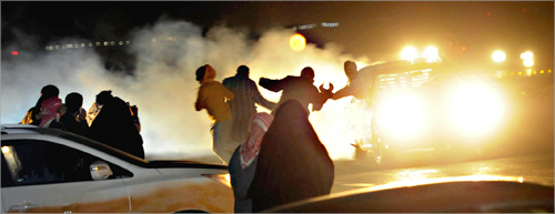 «تقحيص» واحتفالات عارمة في البر ليلة رأس السنة (تصوير نايف العقلة)