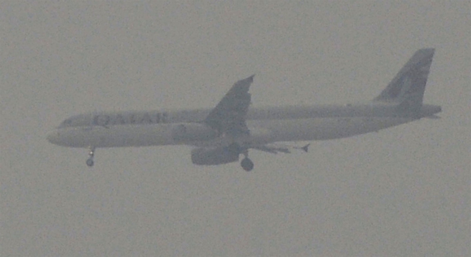 u0637u0627u0626u0631u0629 u062au062du0627u0648u0644 u0627u0644u0647u0628u0648u0637 u0641u064a u0645u0637u0627u0631 u0627u0644u0643u0648u064au062a (u062au0635u0648u064au0631 u0645u0648u0633u0649 u0639u064au0627u0634)