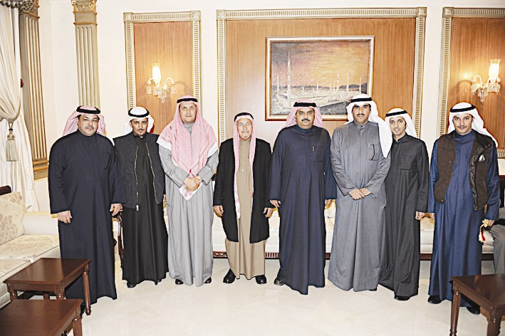 ... ومع ابنائه