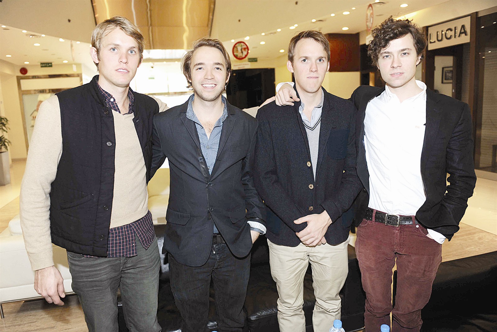 u0623u0639u0636u0627u0621 u0641u0631u0642u0629 u00abu0641u064au0644u064au063au0627u0631u00bb u0628u064au062a u0648u062au064au062fu064a u0648u062cu0648u0646u064a u0648u0643u0627u064au0633u064a