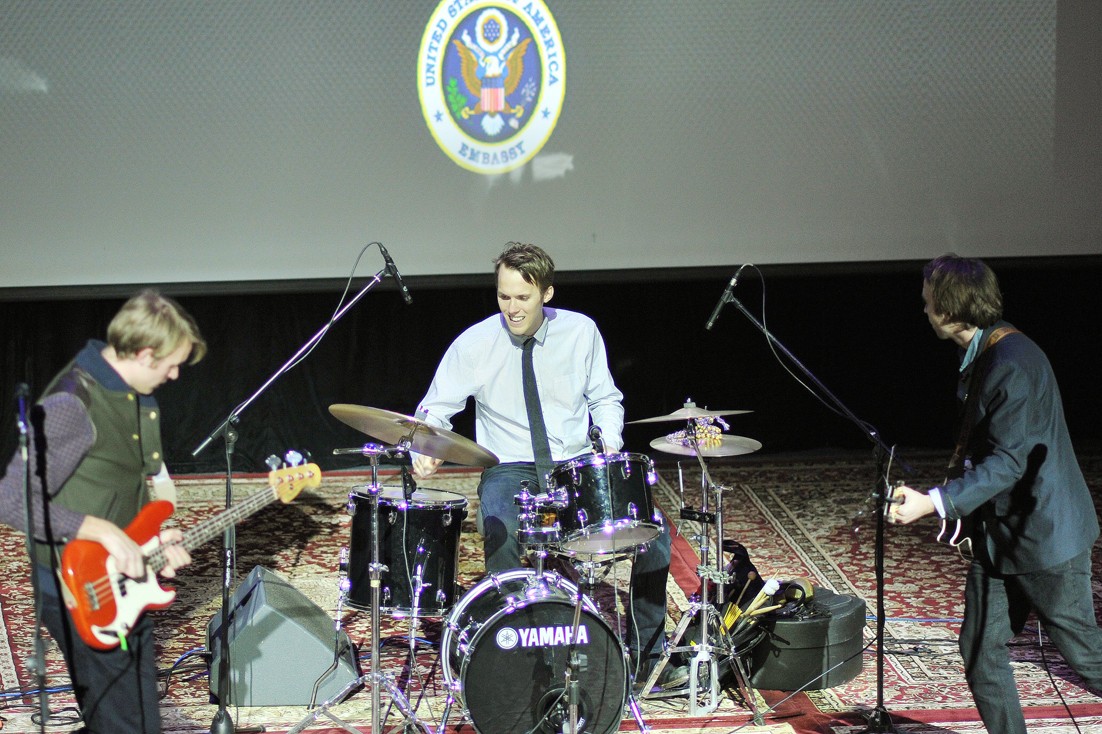 u0627u0644u0641u0631u0642u0629 u0627u0644u0645u0648u0633u064au0642u064au0629 u0639u0644u0649 u0627u0644u0645u0633u0631u062d