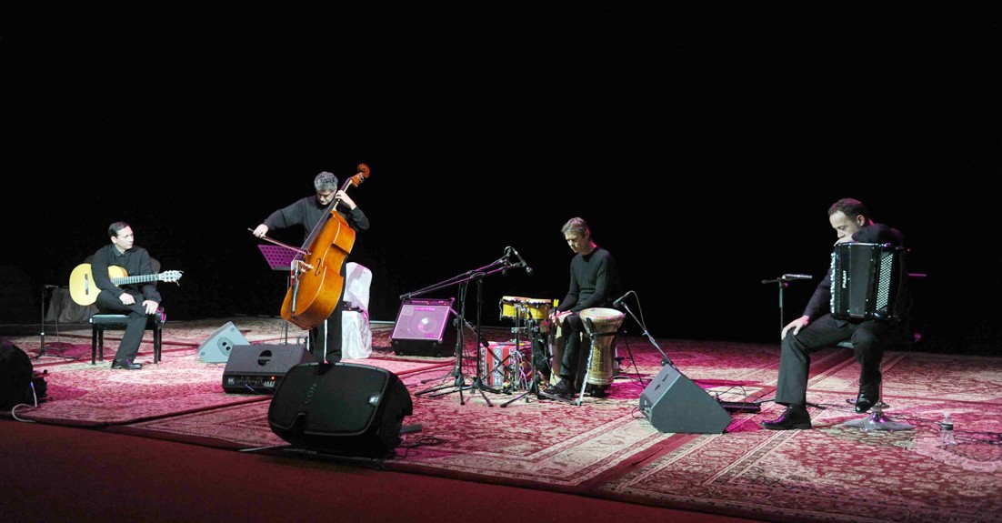 u0645u0646 u0627u0644u0623u0645u0633u064au0629 u0627u0644u0645u0648u0633u064au0642u064au0629  (u062au0635u0648u064au0631 u0637u0627u0631u0642 u0639u0632 u0627u0644u062fu064au0646)