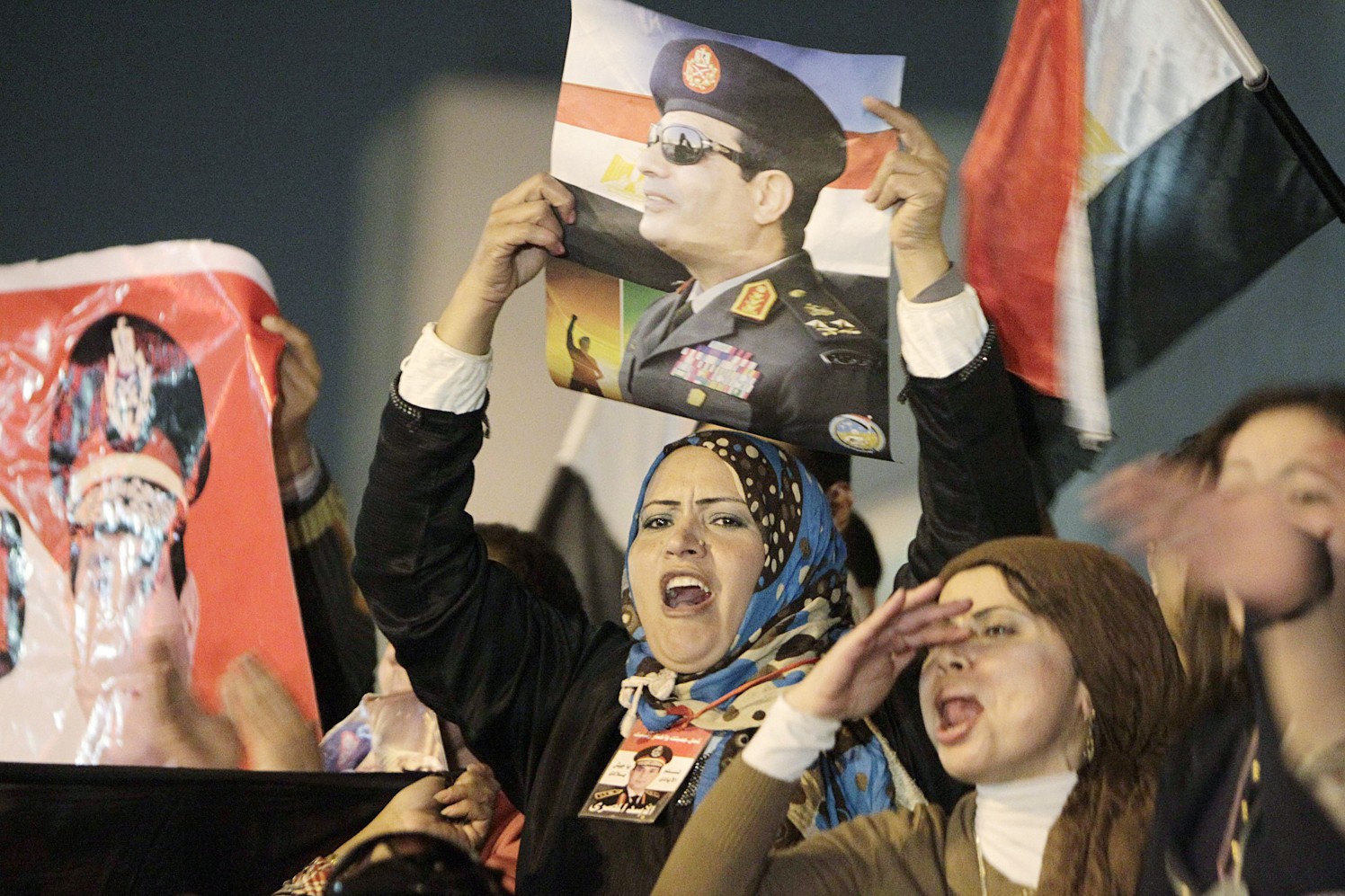 u0645u0635u0631u064au0627u062a u062au0631u0641u0639u0646 u0635u0648u0631u0627 u0644u0644u0633u064au0633u064a u0641u064a u00abu0645u064au062fu0627u0646 u0627u0644u062au062du0631u064au0631u00bb u0648u062au0632u063au0631u062fu0646 u0628u0639u062f u0625u0639u0644u0627u0646 u0646u062au064au062cu0629 u0627u0644u0627u0633u062au0641u062au0627u0621 u0639u0644u0649 u0627u0644u062fu0633u062au0648u0631 u0645u0633u0627u0621 u0623u0648u0644 u0645u0646 u0623u0645u0633 (u0631u0648u064au062au0631u0632)