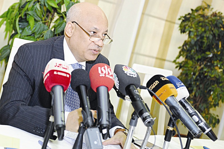 u0633u0644u064au0645u0627u0646 u0645u062au062du062fu062bu0627 u0641u064a u0627u0644u0645u0624u062au0645u0631 u0627u0644u0635u062du0627u0641u064a (u062au0635u0648u064au0631 u062cu0627u0633u0645 u0628u0627u0631u0648u0646)