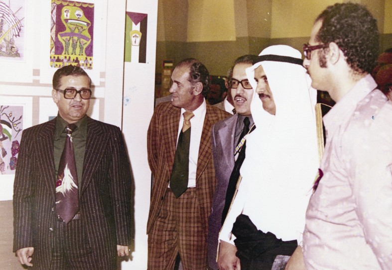 مع وزير التربية السابق يعقوب الغنيم 1974 في احدى المناسبات