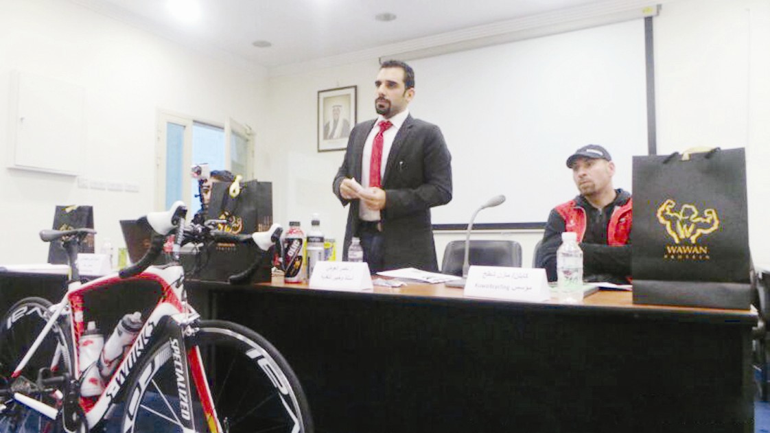 u0627u0644u0639u0648u0636 u0645u062au062du062fu062bu0627u064b u0641u064a u0627u0644u0645u062du0627u0636u0631u0629