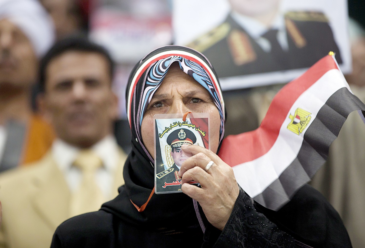 u0633u064au062fu0629 u0645u0635u0631u064au0629 u062au0642u0628u0644 u0635u0648u0631u0629 u0644u0644u0633u064au0633u064a u062eu0644u0627u0644 u062au0638u0627u0647u0631u0629 u0641u064a u0627u0644u0642u0627u0647u0631u0629 (u0627 u0641 u0628)