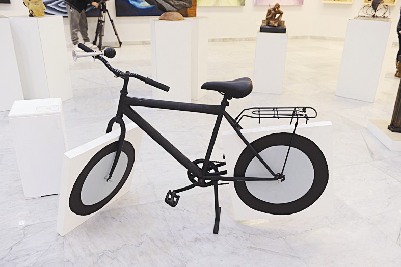 عمل «تركيبي»