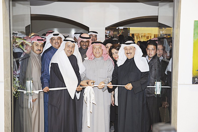 u0645u062du0645u062f u0623u0628u0648 u0627u0644u062du0633u0646 u0648u0645u062du0645u062f u0627u0644u0639u0633u0639u0648u0633u064a u0641u064a u0627u0641u062au062au0627u062d u0627u0644u0645u0639u0631u0636