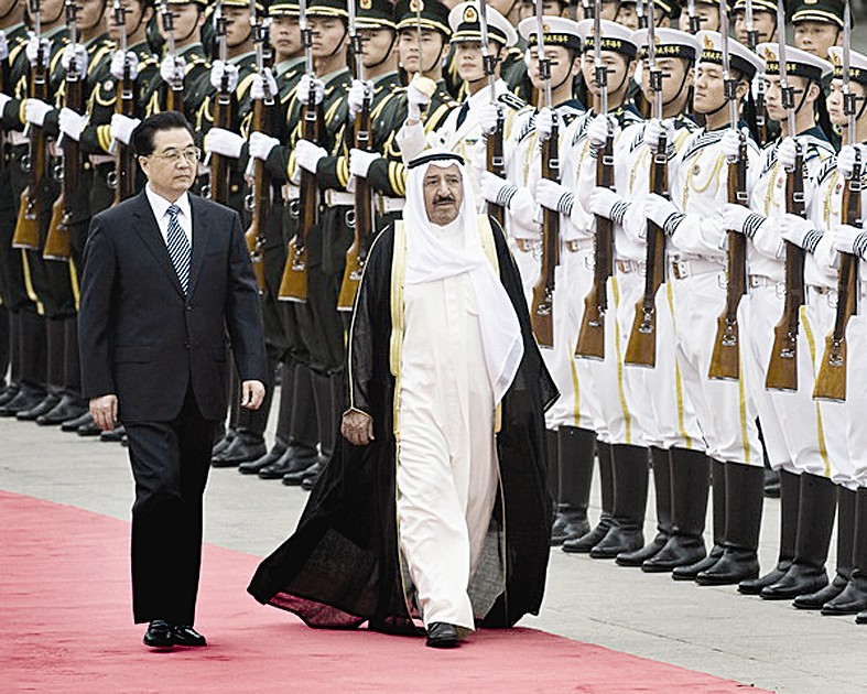 ... ومع الرئيس الصيني