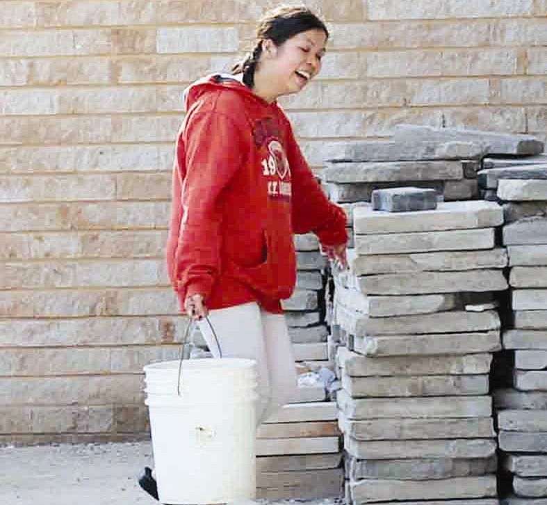 ... معاناة يومية (تصوير طارق عزالدين)