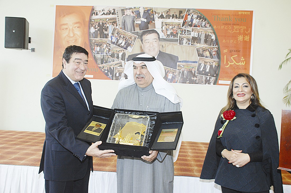 الغانم يكرم زين الدين بحضور هدى الصالح