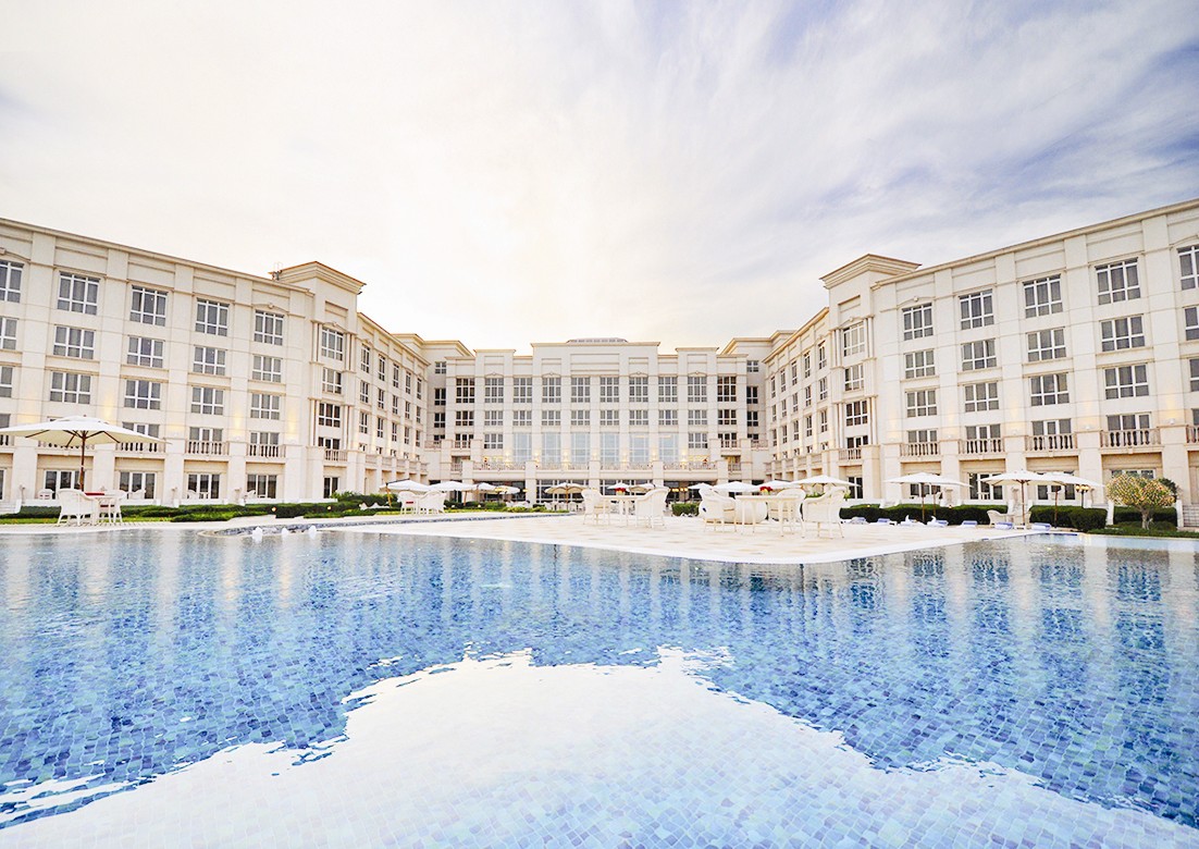 فندق الريجنسي من الخارج