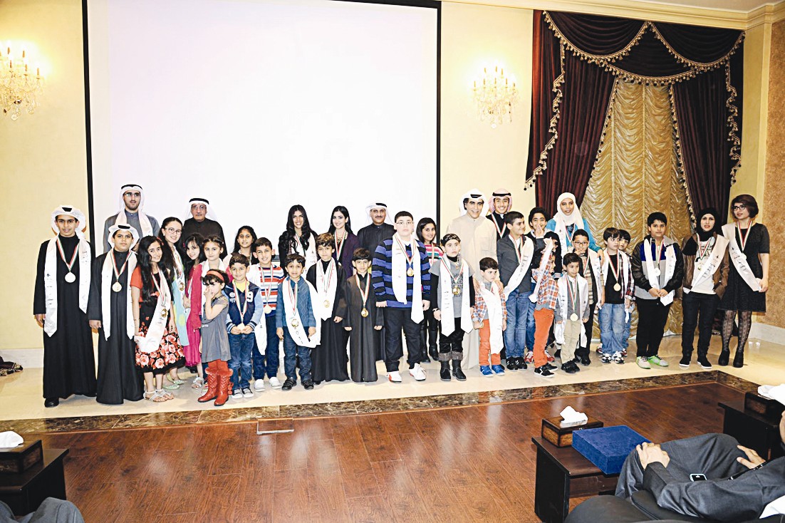 u0639u062fu0646u0627u0646 u0627u0644u0639u062bu0645u0627u0646 u064au062au0648u0633u0637 u0627u0644u0641u0627u0626u0642u064au0646