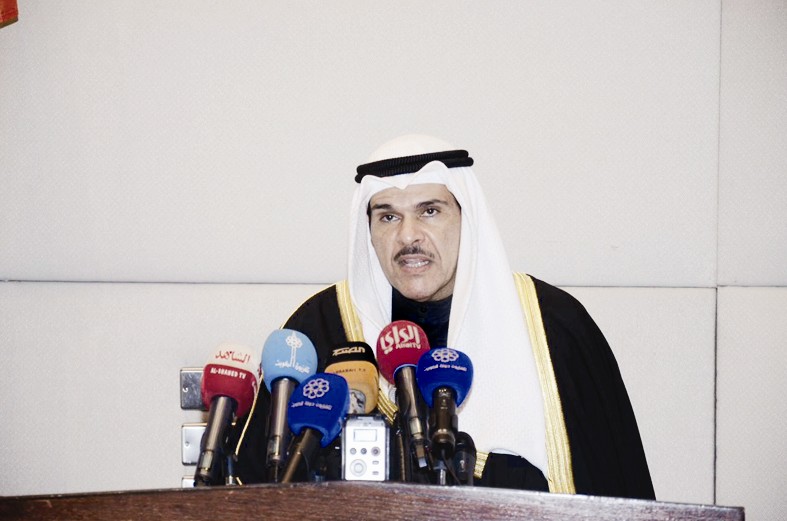 الحمود متحدثاً في المؤتمر