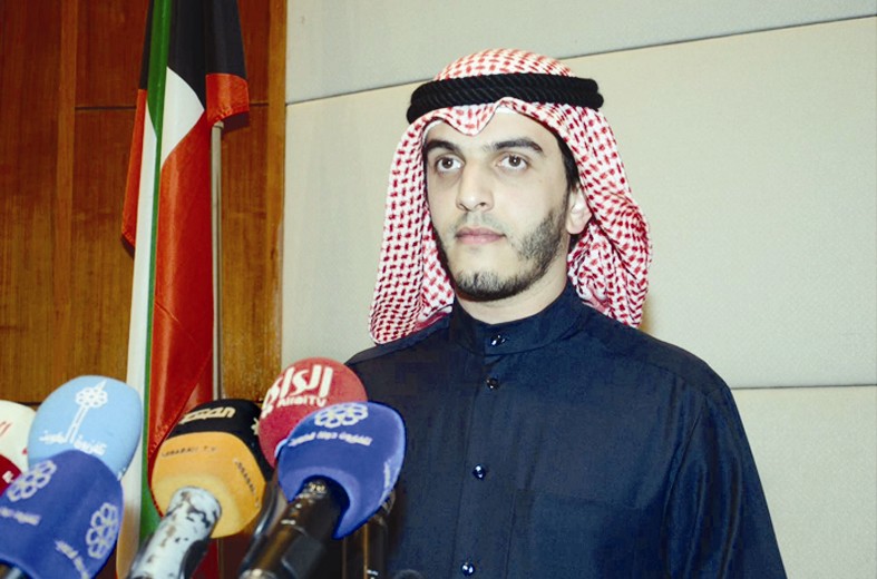 أحمد السميط ملقيا كلمته