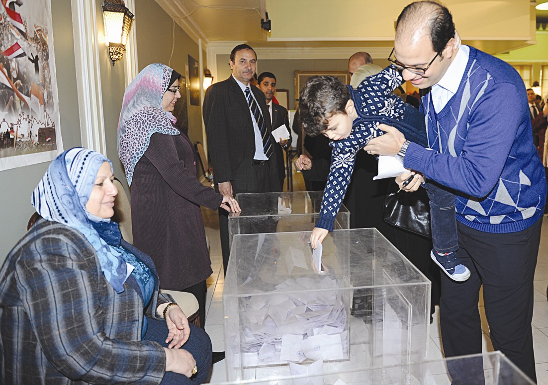 ورقة الكبير يضعها الصغير في الصندوق