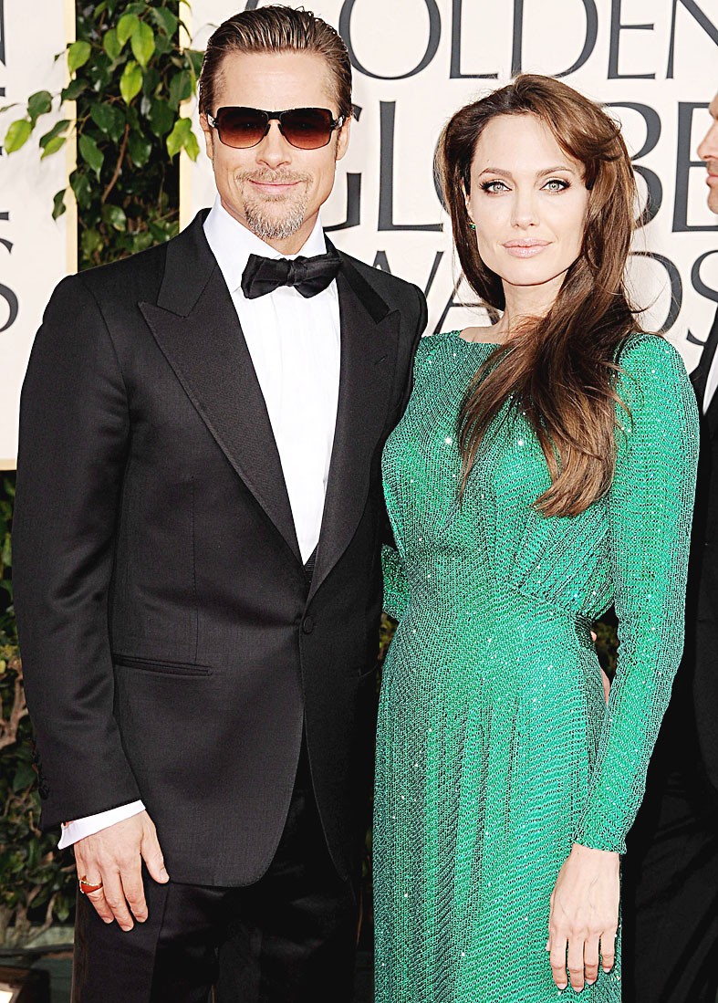 برفقة أنجلينا جولي في إحدى حفلات «الغولدن غلوب»