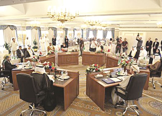 u0627u0644u062eu0627u0644u062fu064a u0645u062au0631u0626u0633u0627u064b u0627u062cu062au0645u0627u0639 u0645u0633u0624u0648u0644u064a u0627u0644u0633u064au0627u062du0629 u0627u0644u062eu0644u064au062cu064au064au0646 (u062au0635u0648u064au0631 u0633u0639u062f u0647u0646u062fu0627u0648u064a)