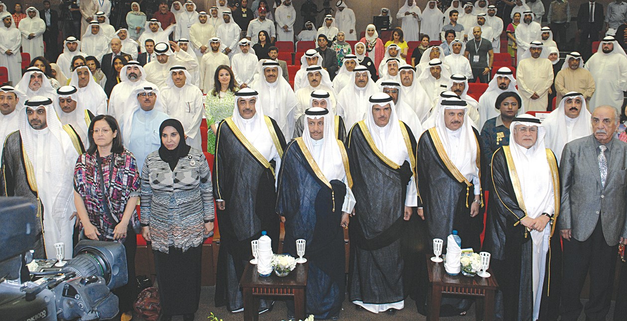 u0627u0644u0645u0628u0627u0631u0643 u0645u062au0648u0633u0637u0627u064b u0643u0628u0627u0631 u0627u0644u062du0636u0648u0631 u0641u064a u0627u0641u062au062au0627u062d u0627u0644u0645u0643u062au0628u0629