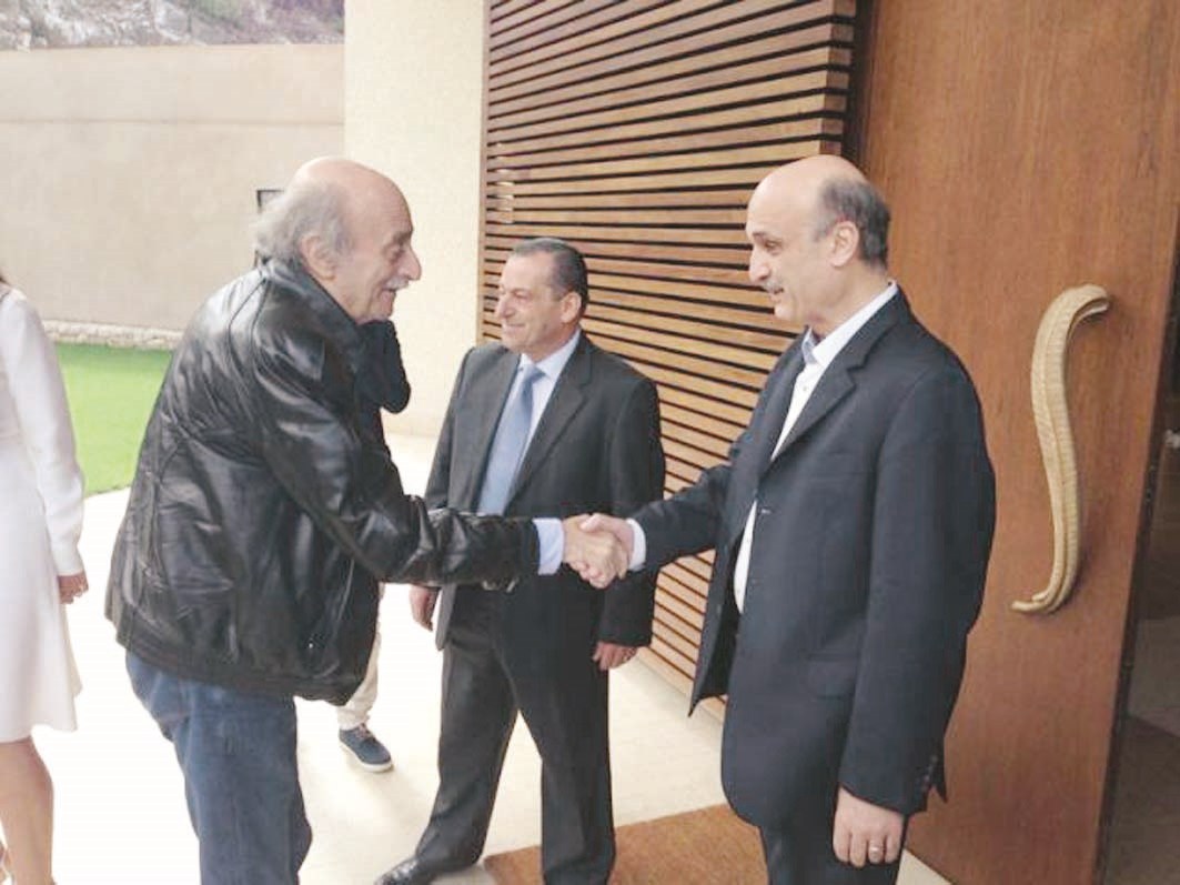 u0645u0635u0627u0641u062du0629 u0628u064au0646 u062cu0646u0628u0644u0627u0637 u0648u062cu0639u062cu0639