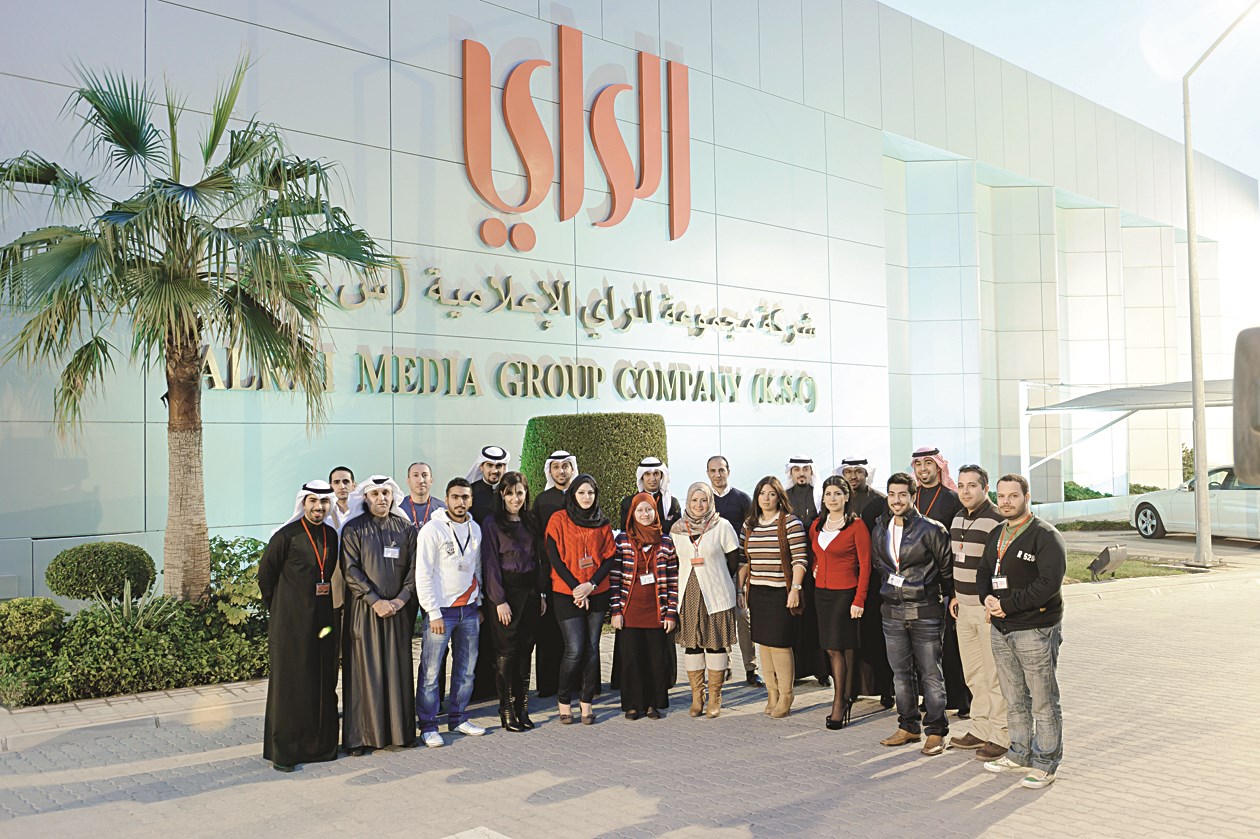 فريق الأخبار العام 2012