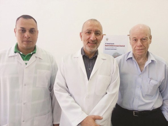 u0627u0644u0645u0633u0641u0631 u0645u0639 u0627u062bu0646u064au0646 u0645u0646 u062cu0631u0627u062du064a u0627u0644u0631u0643u0628u0629 u0641u064a u0645u0633u062au0634u0641u0649 u0627u0644u0631u0627u0632u064a