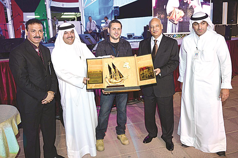 u062fu0631u0639 u062au0630u0643u0627u0631u064au0629 u0644u0644u0633u0641u064au0631 u0627u0644u0645u0635u0631u064a (u062au0635u0648u064au0631 u0643u0631u0645 u0630u064au0627u0628)