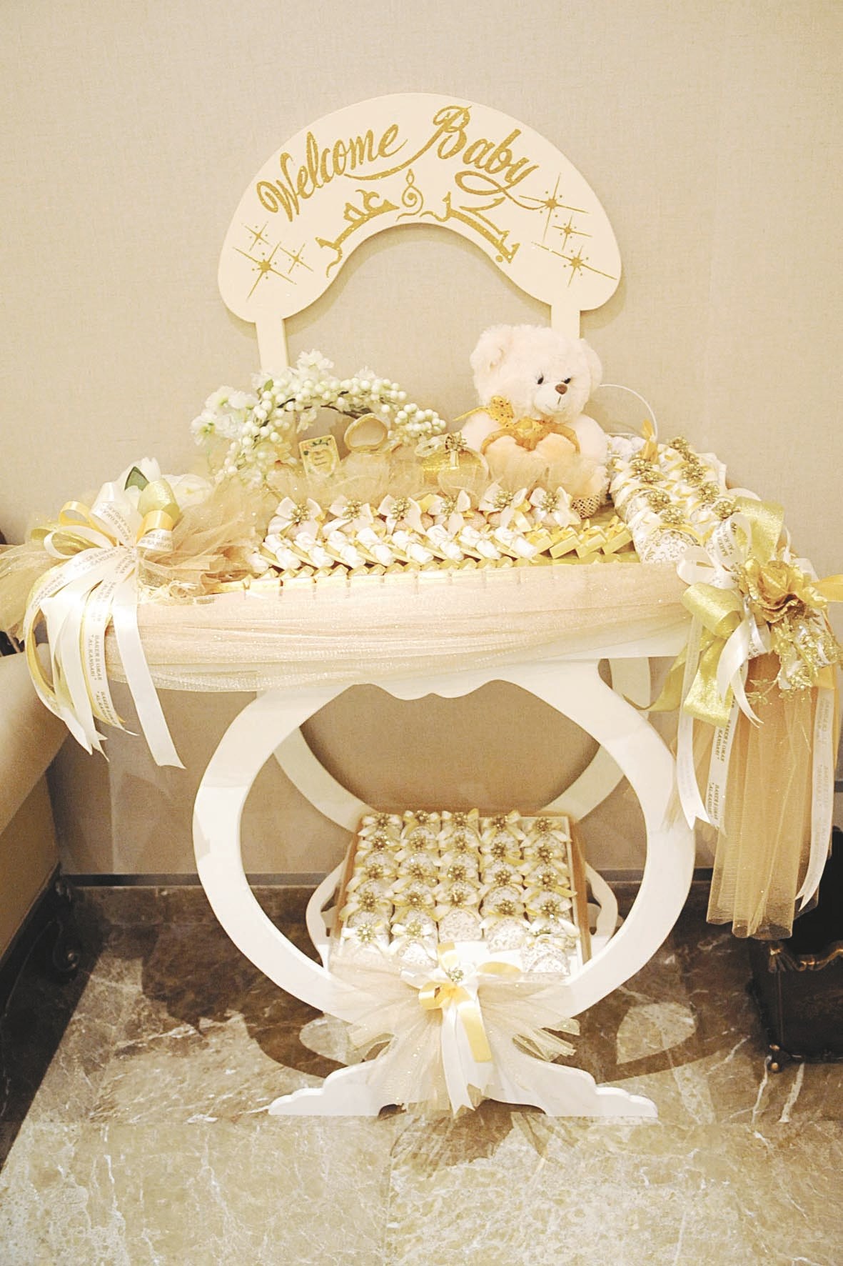 حلوى الاحتفال بقدوم بكر وعمر