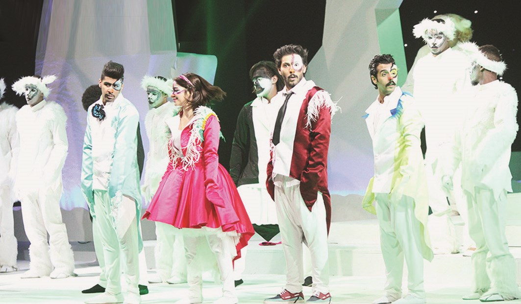 من مسرحية « البطاريق 2»