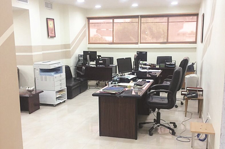 u0628u0639u0636 u0645u0643u0627u062au0628 u0648u0632u0627u0631u0629 u0627u0644u062au0631u0628u064au0629 u062eu0644u062a u0645u0646 u0627u0644u0645u0648u0638u0641u064au0646 u0623u0645u0633