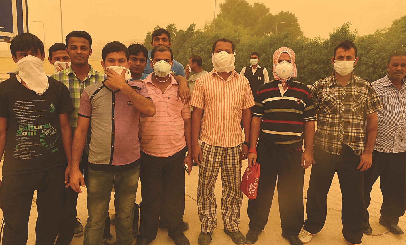 عمال « حصّنوا» أنفسهم بطريقتهم