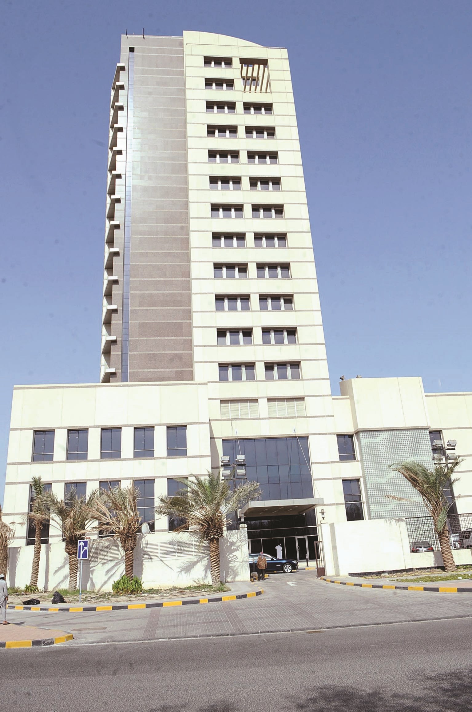 مبنى منطقة حولي التعليمية ... صرح عصري