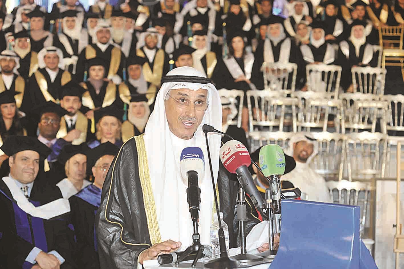 ...والمحيلان خلال إلقاء كلمته