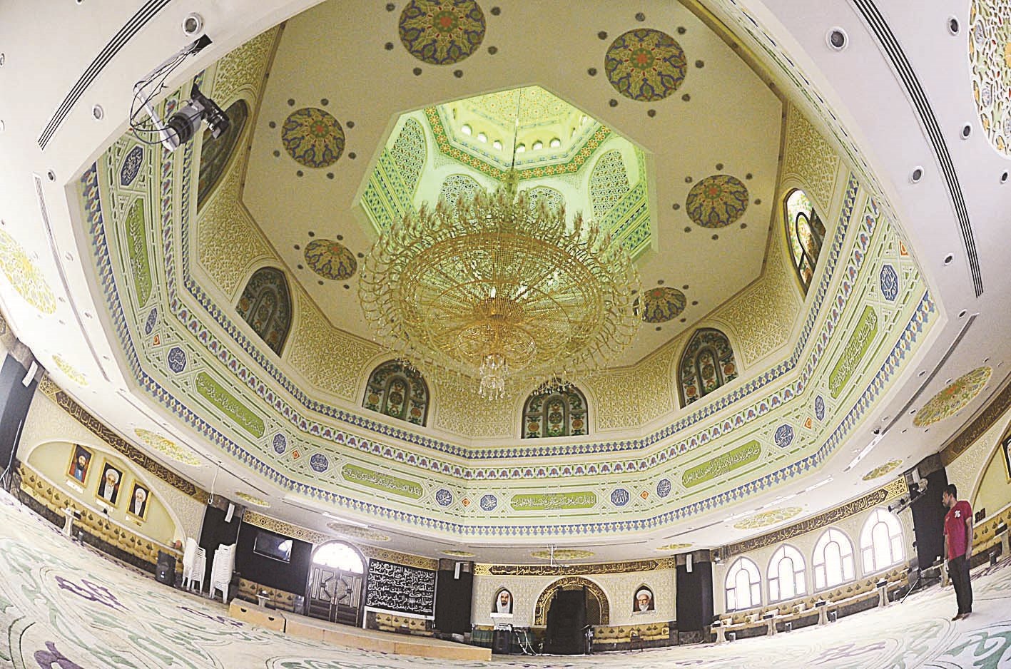 سقف إحدى الحسينيات