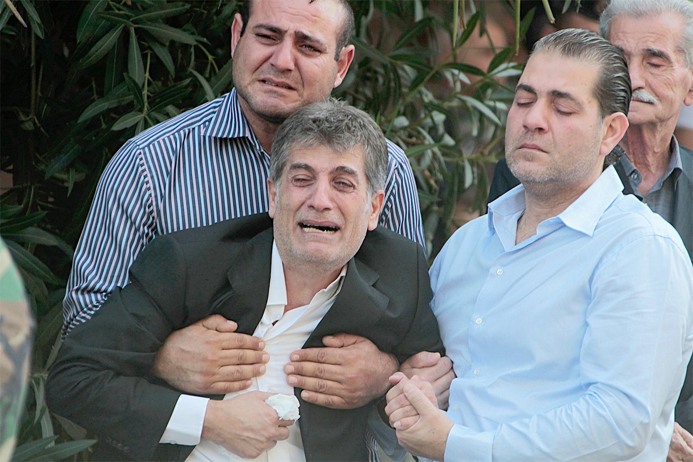 u0648u0627u0644u062f u0627u0644u0645u0644u0627u0632u0645 u0641u064a u0627u0644u062cu064au0634 u0627u0644u0644u0628u0646u0627u0646u064a u0646u062fu064au0645 u0633u0645u0639u0627u0646 u0627u0644u0630u064a u0642u062au0644 u0641u064a u0623u062du062fu0627u062b u0637u0631u0627u0628u0644u0633 u062eu0644u0627u0644 u062au0634u064au064au0639u0647 (u0631u0648u064au062au0631u0632)