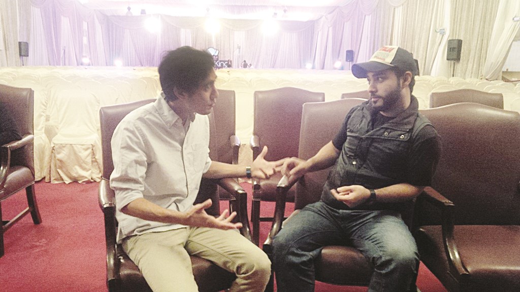 متحدثاً للزميل علاء محمود